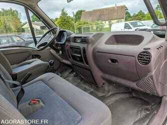 2000-renault-mascot-1477676-48772777