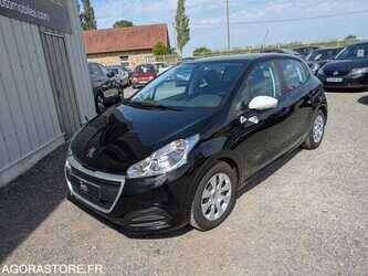 2018-peugeot-208-1477679-48772807