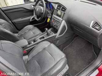 2015-citroen-ds4-1477682-48772854