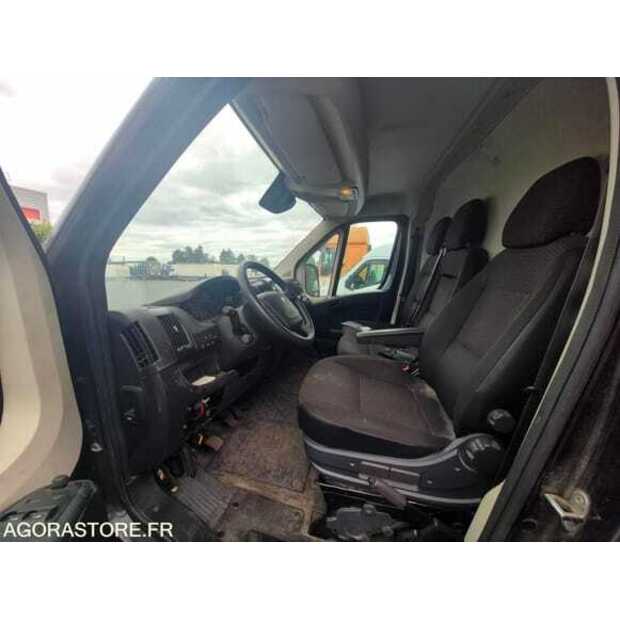 2023 Peugeot BOXER-48772922