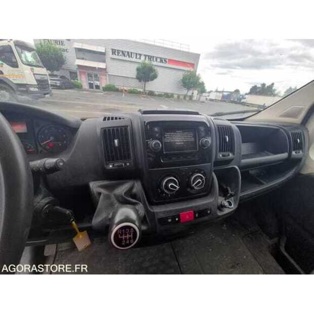 2023 Peugeot BOXER-48772924