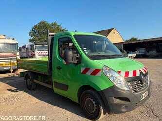 2015-renault-master-1477700-48773123
