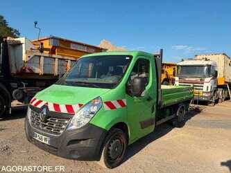 2015-renault-master-1477700-48773124