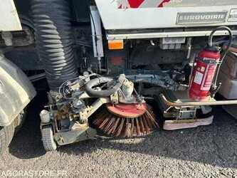 2009-renault-stratos-48773244