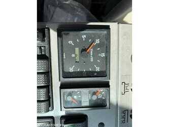2009-renault-stratos-48773262
