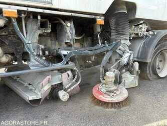 2009-renault-stratos-48773277