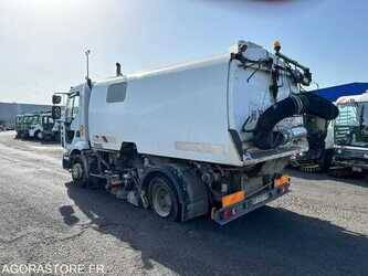 2009-renault-stratos-48773285