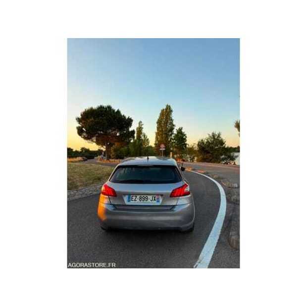 2018 Peugeot 308-48773337