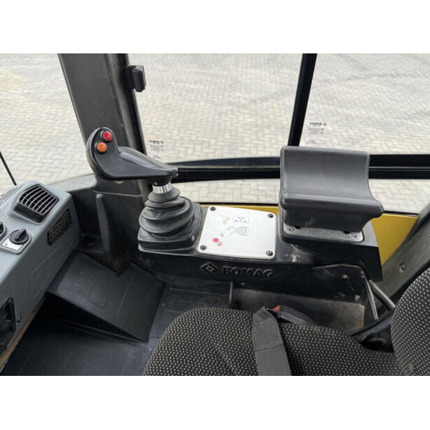 2021 BOMAG BW216DH-5-48778950