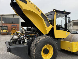 2021-bomag-bw216dh-5-48778962