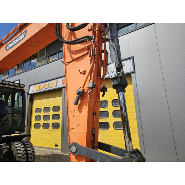 2016 Doosan DX170W-5-48780452