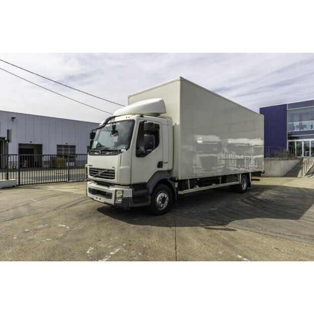 2010 Volvo FL 240-48780661