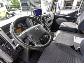 2010-volvo-fl-240-1478072-48780663