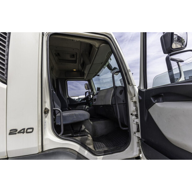 2010 Volvo FL 240-48780671