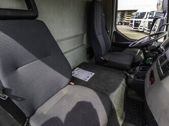 2010-volvo-fl-240-1478072-48780673