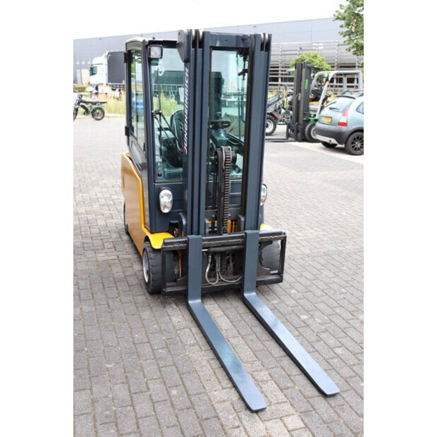 2012 Jungheinrich EFG 320-48781003