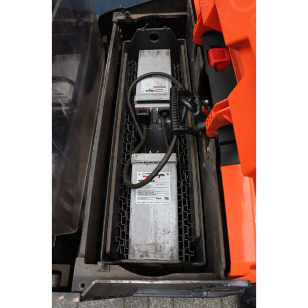 2015 BT SWE140L-48781280