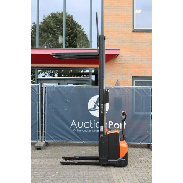2015 BT SWE140L-48781284