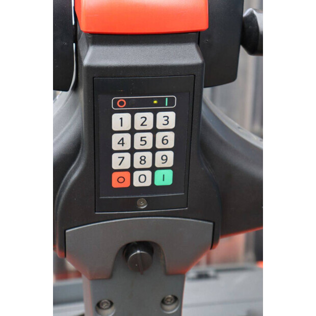 2015 BT SWE140L-48781408