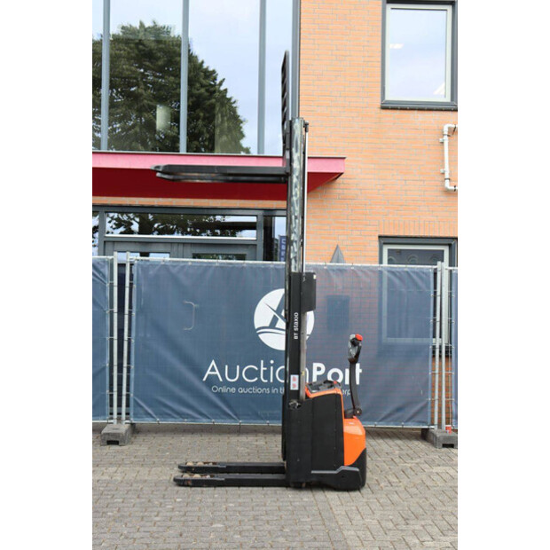 2015 BT SWE140L-48781419