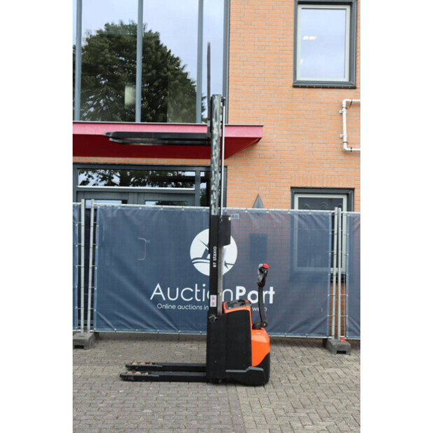2015 BT SWE140L-48781420