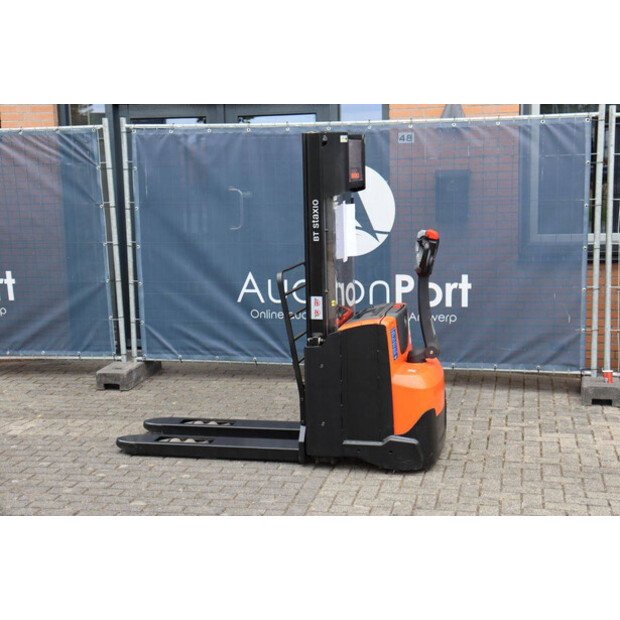 2015 BT SWE140L-48781455