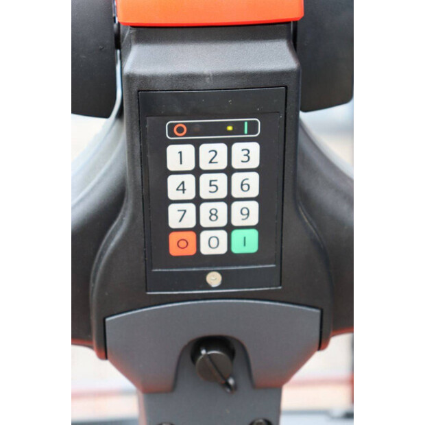 2016 BT SWE140L-48781527