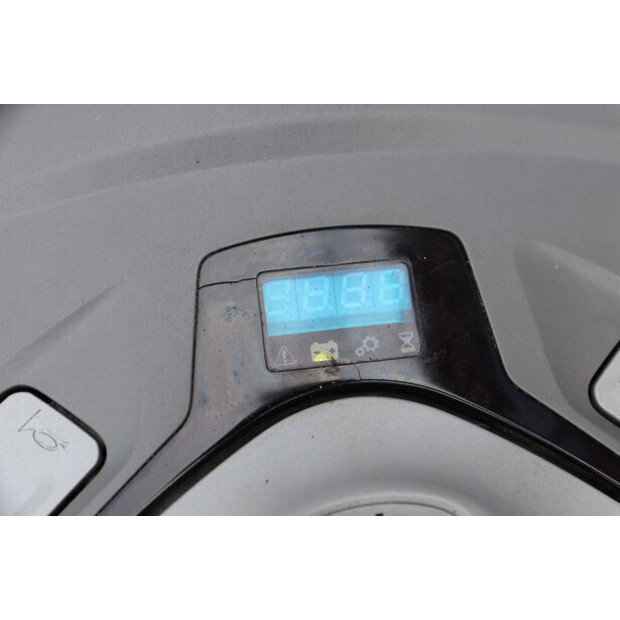 2016 BT SWE140L-48781533