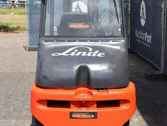 2003-linde-e30-02-1478163-48781987