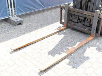 2003-linde-e30-02-1478163-48781993