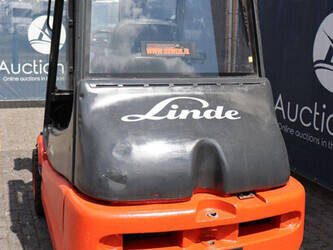 2003-linde-e30-02-1478163-48782002