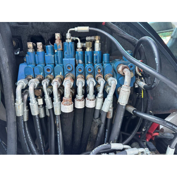 2010 بوبكات 331-48784006
