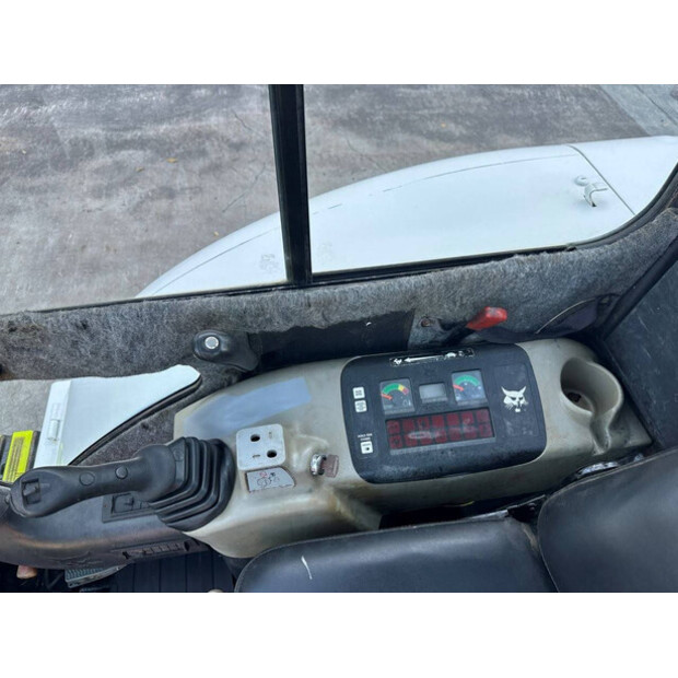2010 بوبكات 331-48784009