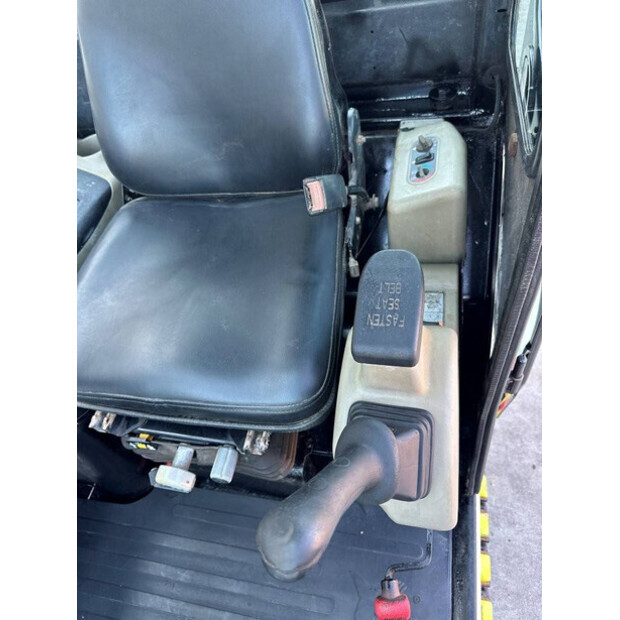 2010 بوبكات 331-48784011