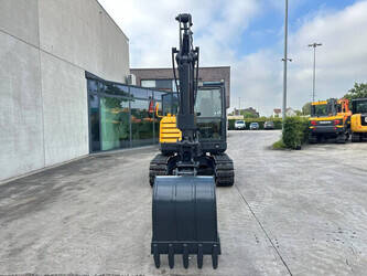 2010-volvo-ec60c-1478229-48784058