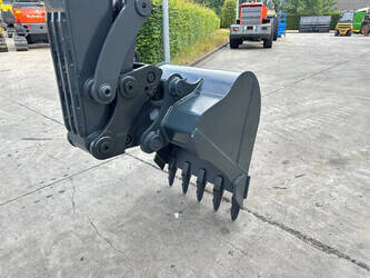2010-volvo-ec60c-1478229-48784066