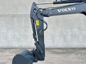 2010-volvo-ec60c-1478229-48784067
