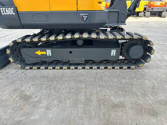 2010-volvo-ec60c-1478229-48784076