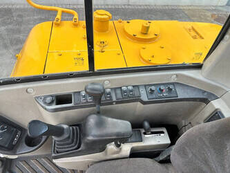 2010-volvo-ec60c-1478229-48784091
