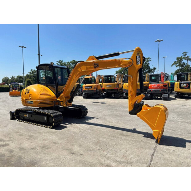 2011 JCB 8056-48784389