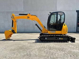 2011-jcb-8056-1478237-48784394