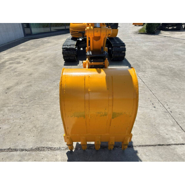 2011 JCB 8056-48784396
