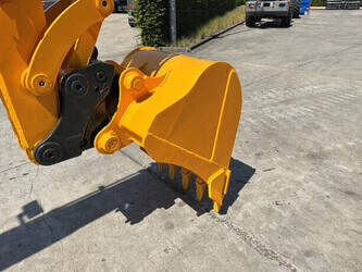 2011-jcb-8056-1478237-48784397