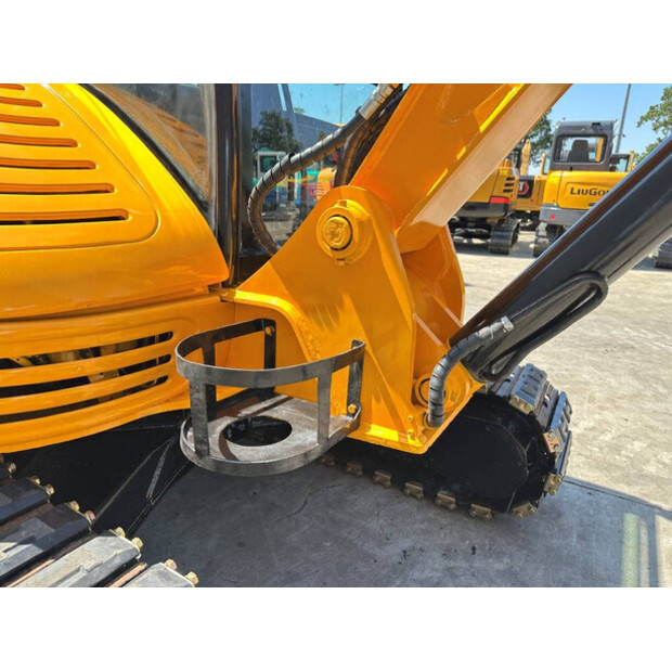 2011 JCB 8056-48784402