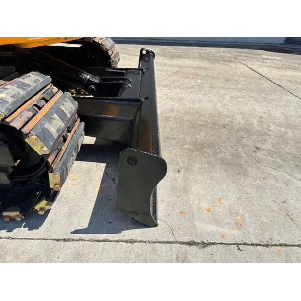 2011 JCB 8056-48784411