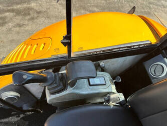 2011-jcb-8056-1478237-48784421
