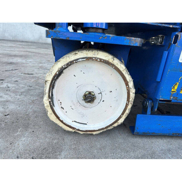 2002 UPRIGHT MX-19-48784994