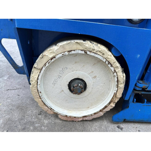 2002 UPRIGHT MX-19-48784996