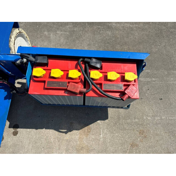 2002 UPRIGHT MX-19-48785020