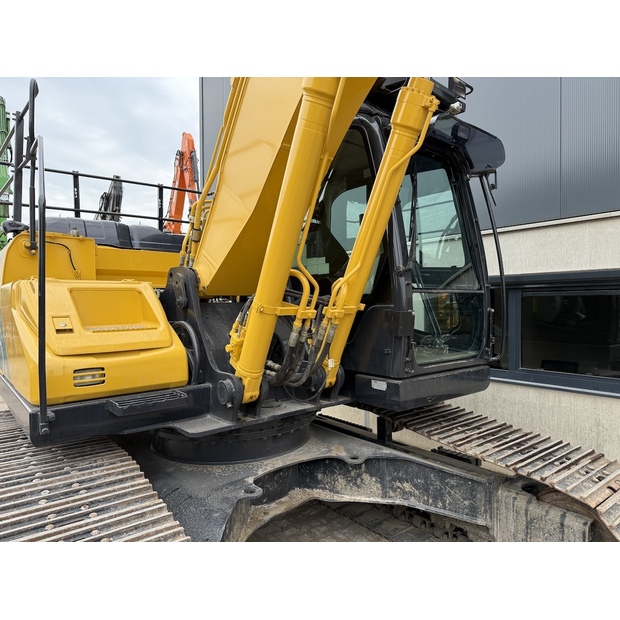 2021 كوبيلكو SK210LC-10E-48793773